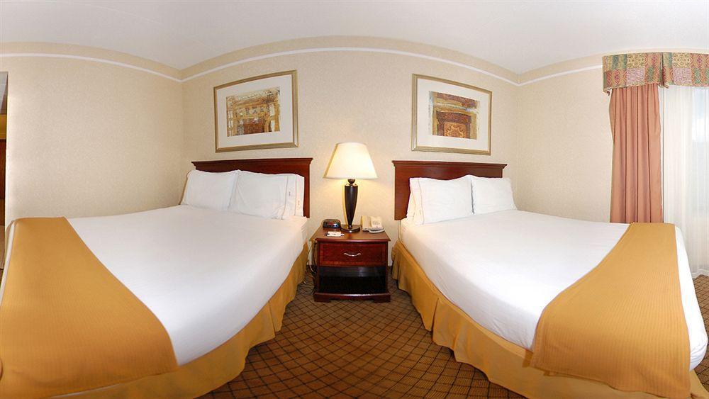 Candlewood Suites Grand Rapids Airport By Ihg Cascade Buitenkant foto