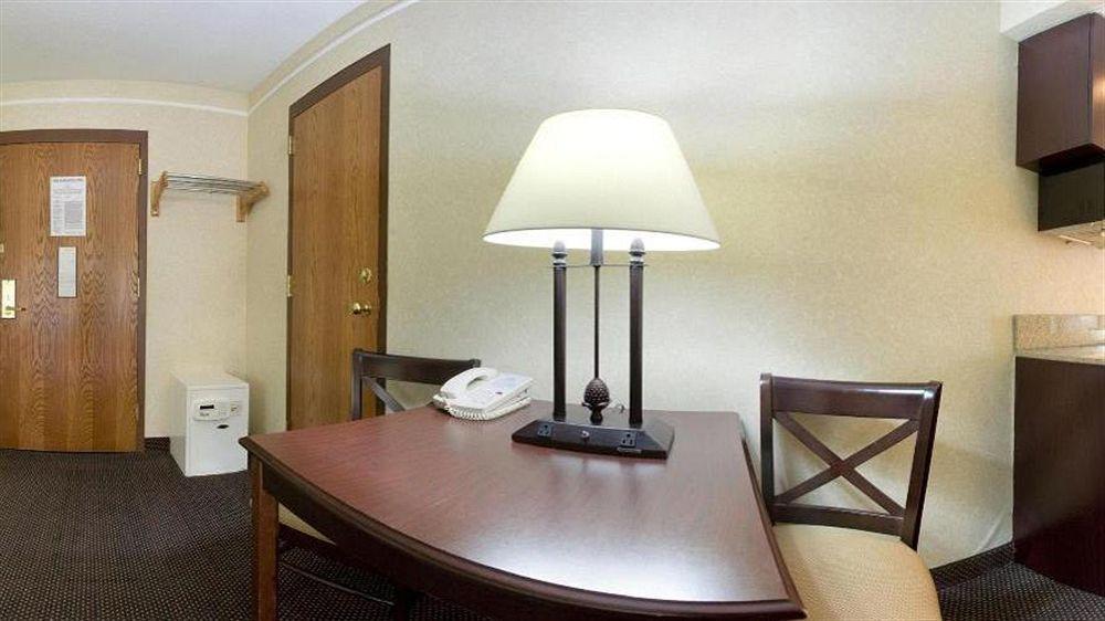 Candlewood Suites Grand Rapids Airport By Ihg Cascade Buitenkant foto