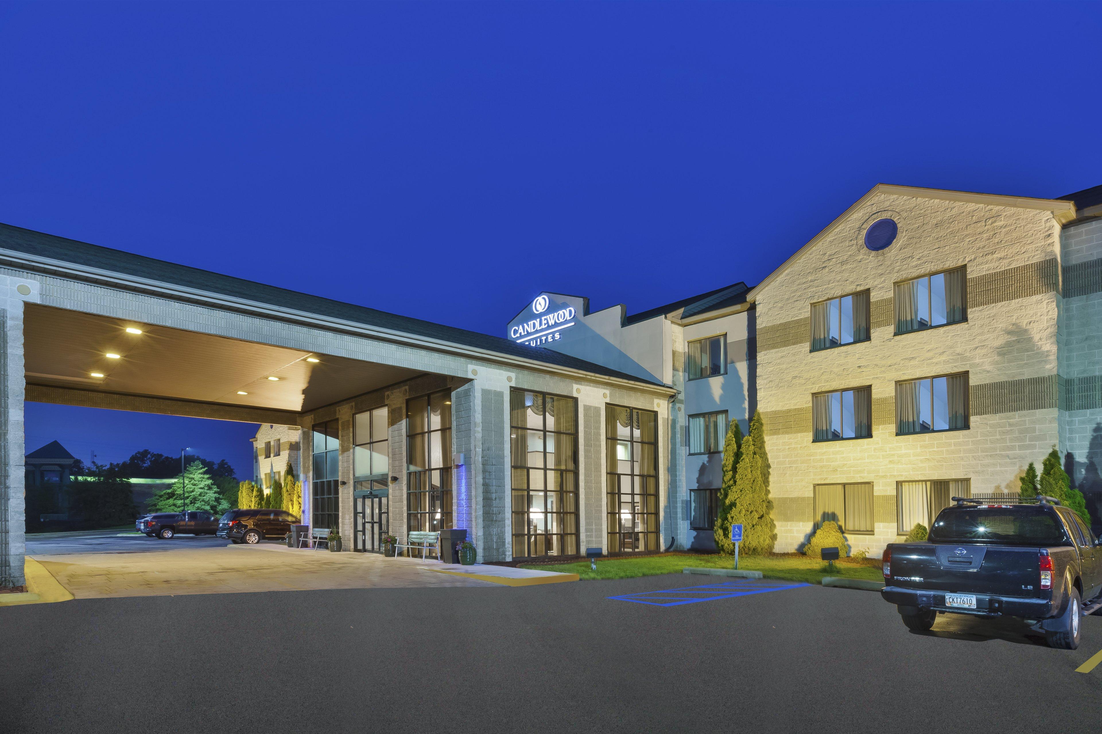 Candlewood Suites Grand Rapids Airport By Ihg Cascade Buitenkant foto