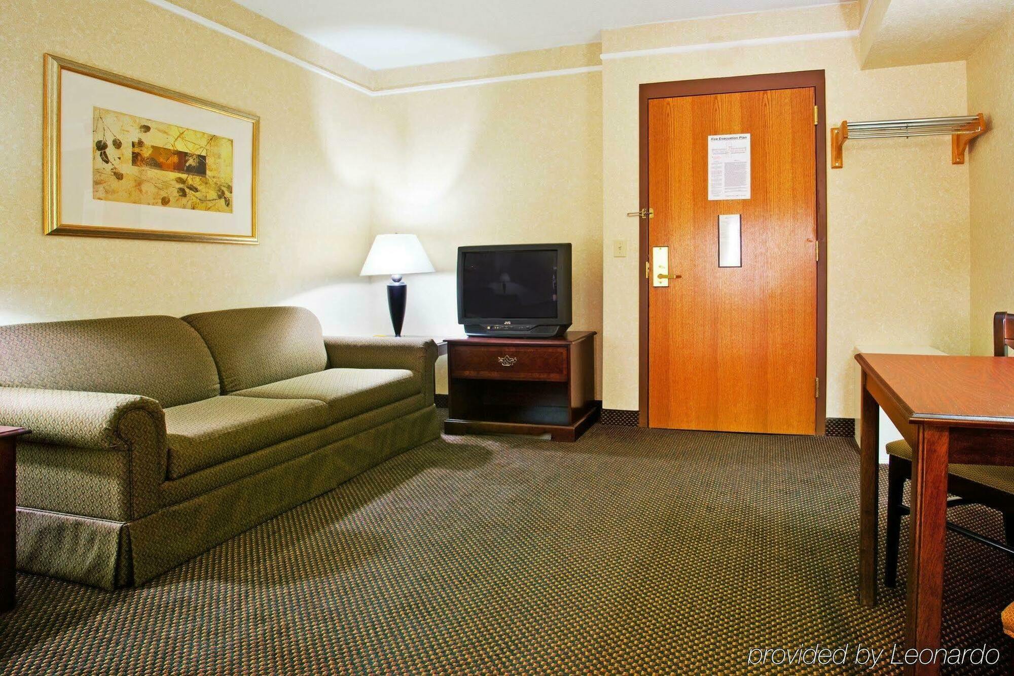 Candlewood Suites Grand Rapids Airport By Ihg Cascade Buitenkant foto